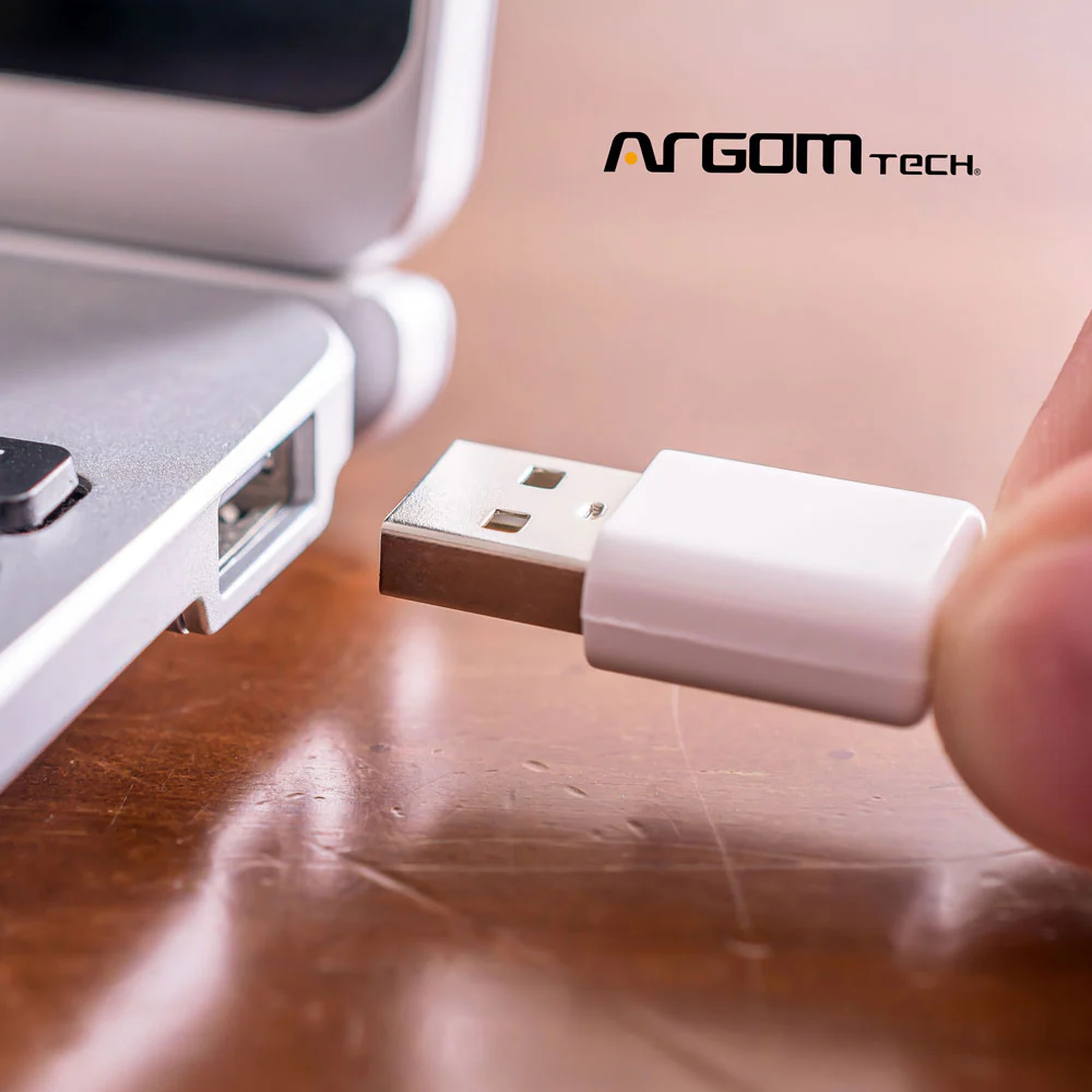 CABLE USB LIGHTNING  -  3 m 